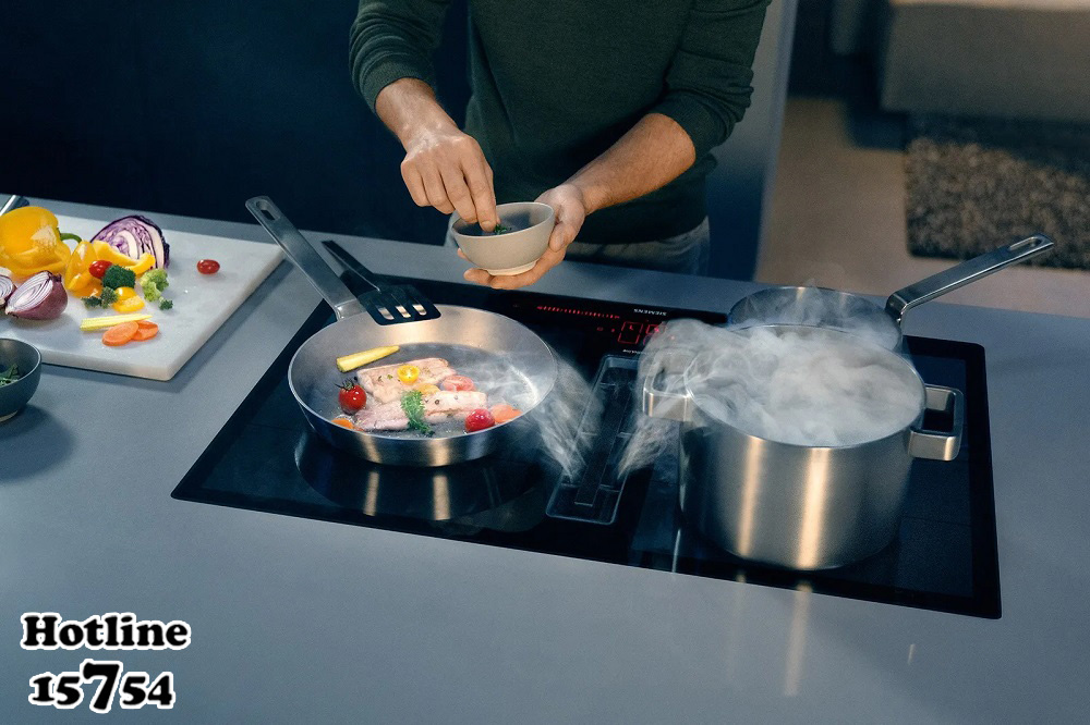 مسطح البا عليه طعام